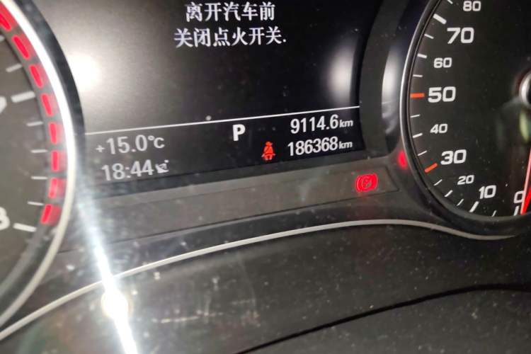 Used Audi A6L 2012 TFSI Standard Model Odometer Close Up