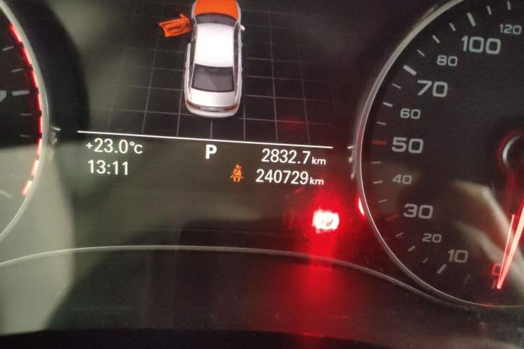 Used Audi A6L 2012 30 FSI Technology Edition Odometer Close Up