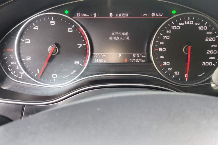 Used Audi A6L 2012 TFSI Standard Model Odometer Close Up
