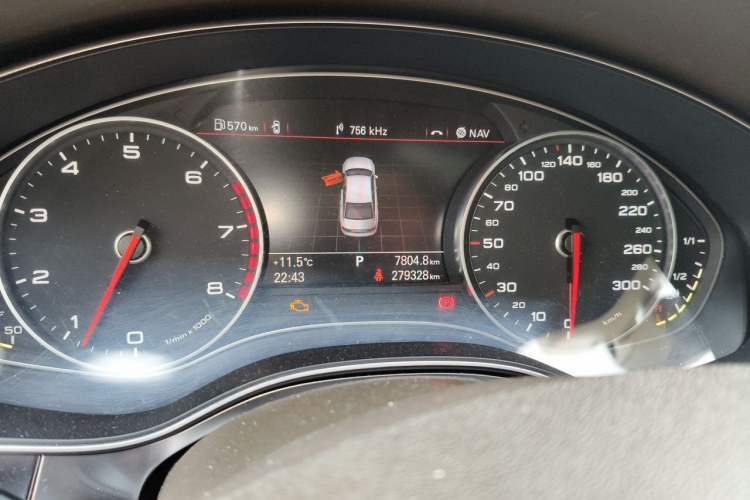 Used Audi A6L 2012 35 FSI Comfort Model Odometer Close Up
