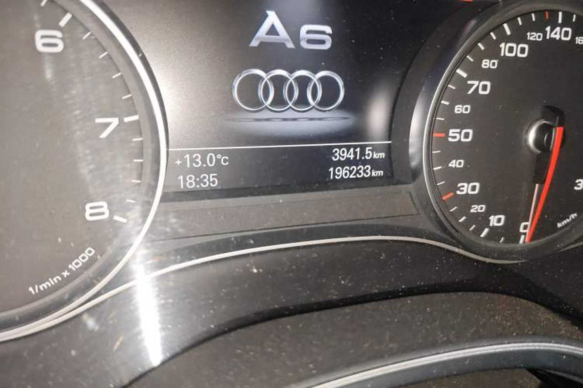 Used Audi A6L 2012 50 TFSI quattro Luxury Model Odometer Close Up