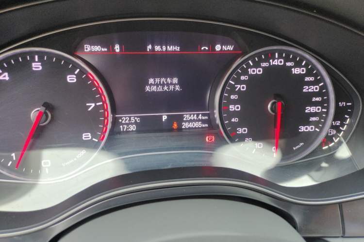 Used Audi A6L 2012 TFSI Standard Model Odometer Close Up