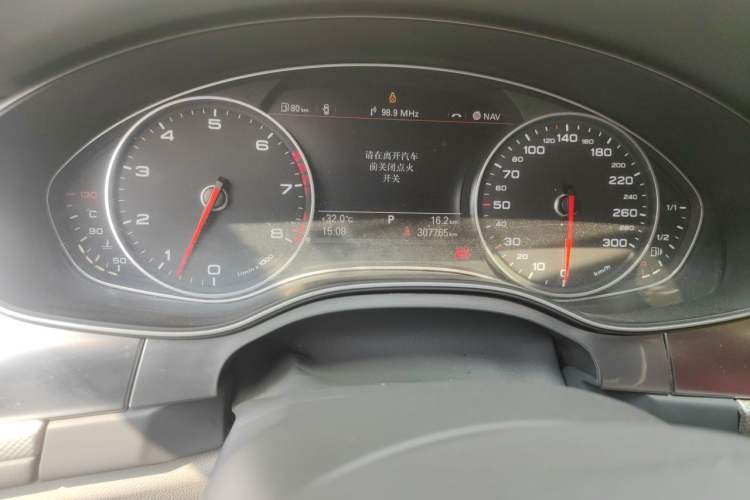 Used Audi A6L 2012 30 FSI Technology Edition Odometer Close Up