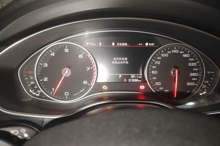Used Audi A6L 2012 TFSI Standard Model Odometer Close Up