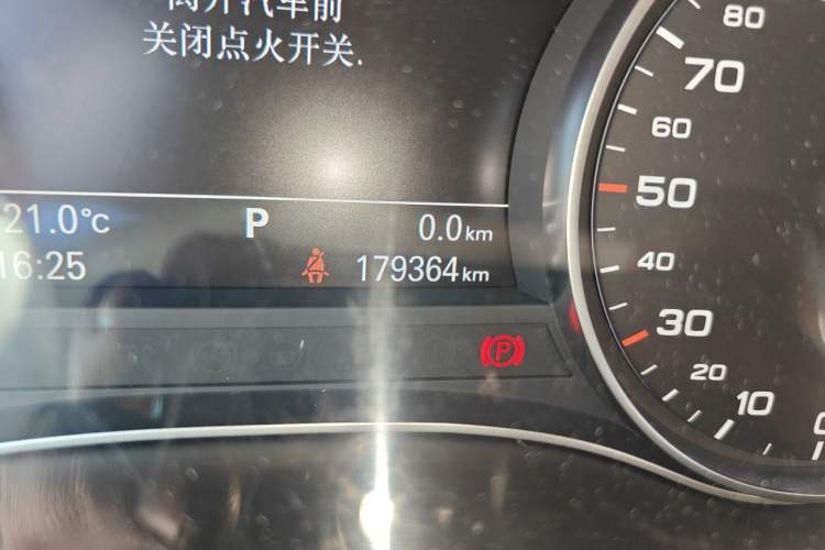 Used Audi A6L 2012 TFSI Standard Model Odometer Close Up