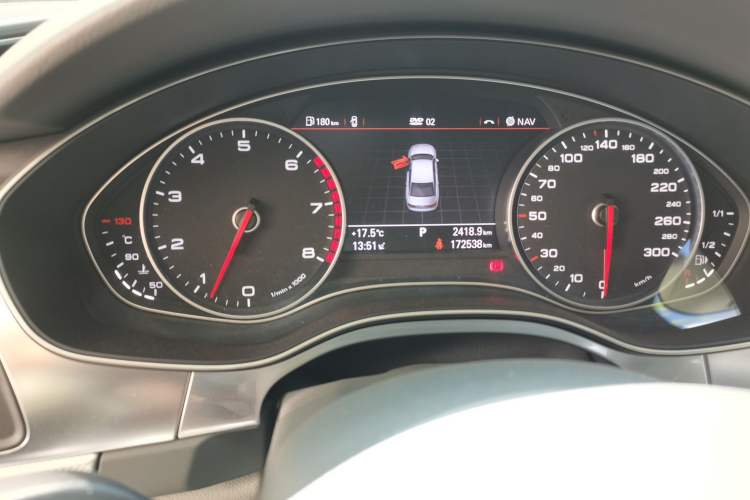 Used Audi A6L 2012 TFSI Standard Model Odometer Close Up