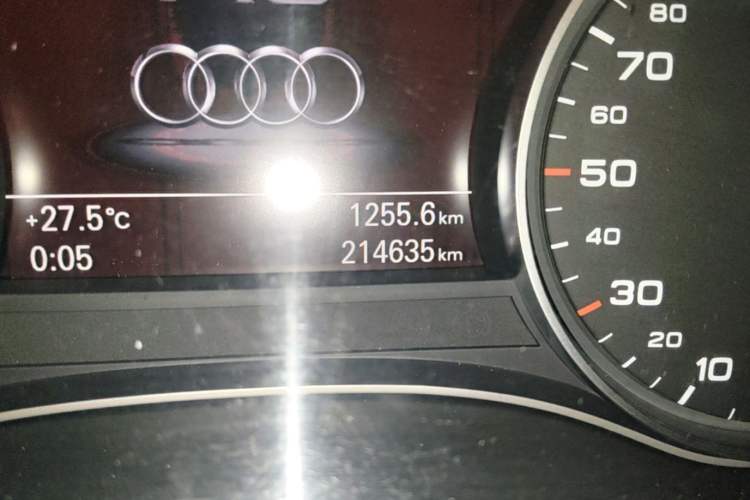 Used Audi A6L 2012 30 FSI Technology Edition Odometer Close Up