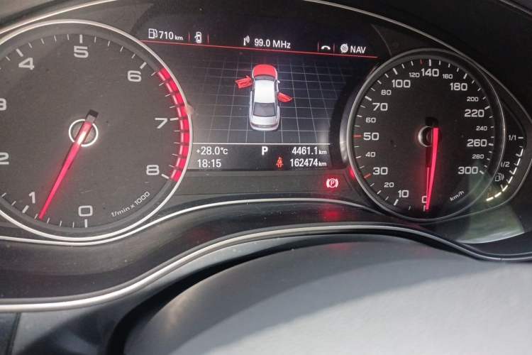 Used Audi A6L 2012 TFSI Standard Model Odometer Close Up
