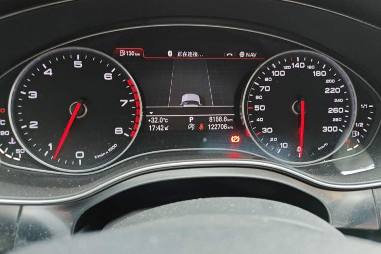 Used Audi A6L 2012 50 TFSI quattro Luxury Model Odometer Close Up