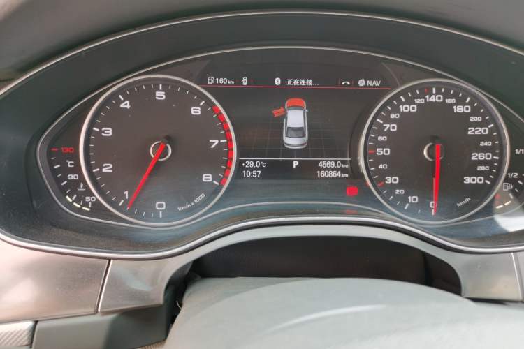 Used Audi A6L 2012 TFSI Standard Model Odometer Close Up