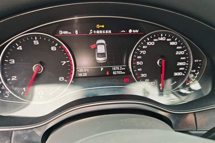 Used Audi A6L 2012 TFSI Standard Model Odometer Close Up