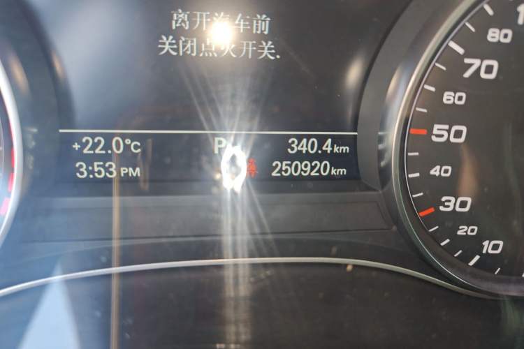 Used Audi A6L 2012 TFSI Standard Model Odometer Close Up