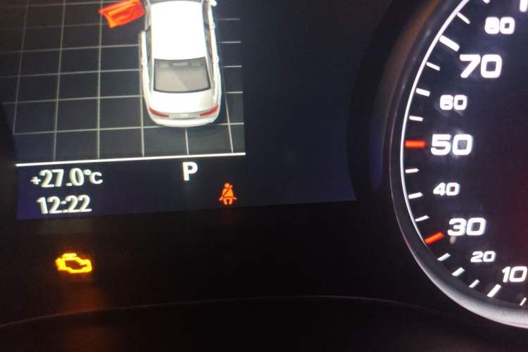 Used Audi A6L 2012 35 FSI Luxury Model Odometer Close Up