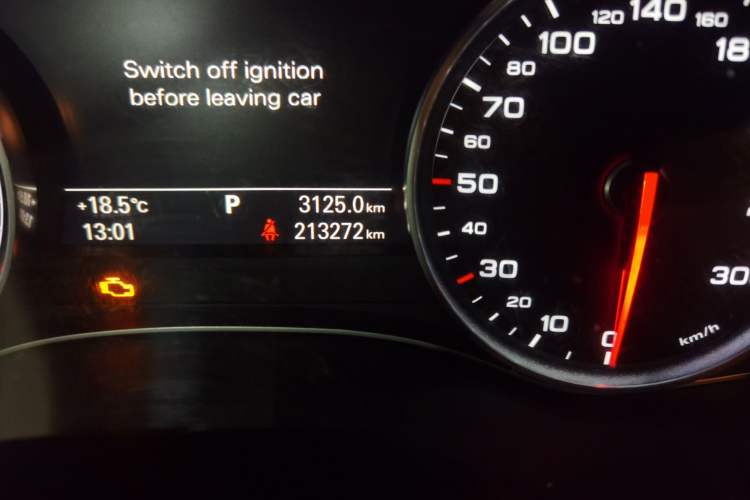 Used Audi A6L 2012 35 FSI Comfort Model Odometer Close Up