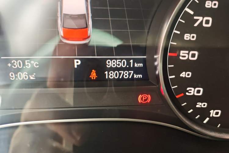 Used Audi A6L 2012 35 FSI Comfort Model Odometer Close Up