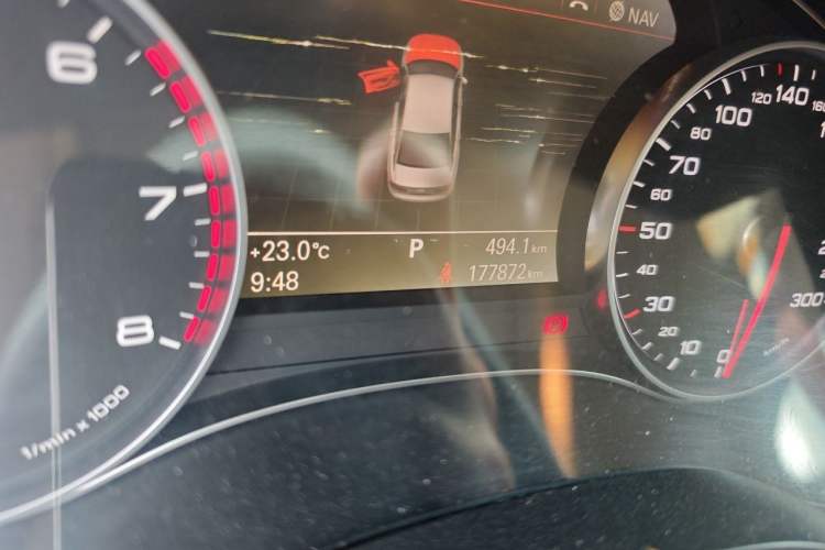 Used Audi A6L 2012 TFSI Standard Model Odometer Close Up