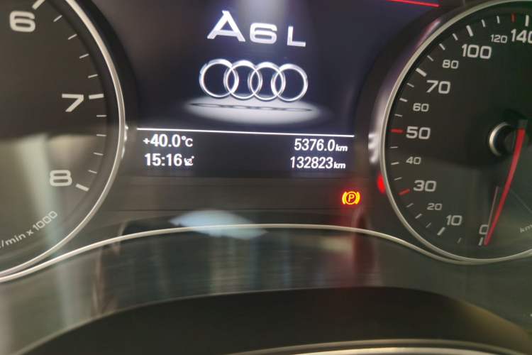 Used Audi A6L 2012 50 TFSI quattro Luxury Model Odometer Close Up