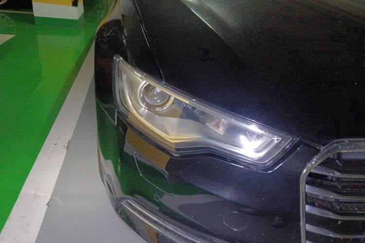 Used Audi A6L 2012 TFSI Standard Model Right Front Headlight