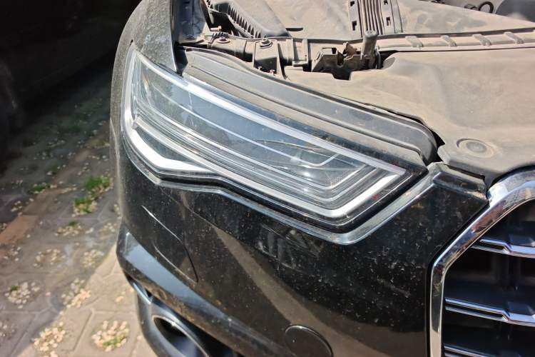 Used Audi A6L 2012 50 TFSI quattro Luxury Model Right Front Headlight