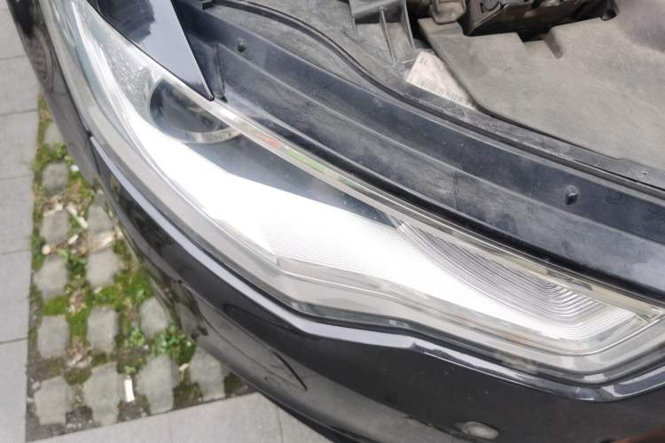 Used Audi A6L 2012 TFSI Standard Model Right Front Headlight