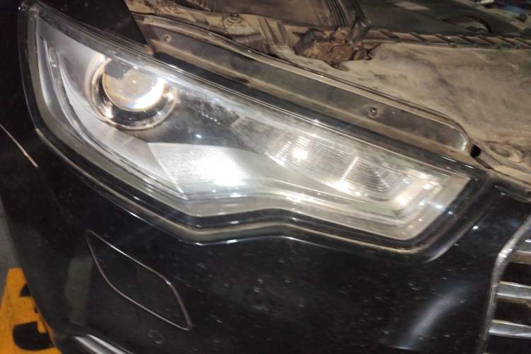 Used Audi A6L 2012 TFSI Standard Model Right Front Headlight