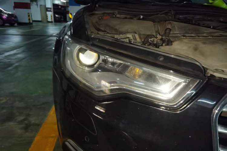 Used Audi A6L 2012 30 FSI Comfort Model Right Front Headlight