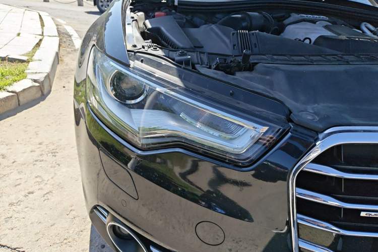 Used Audi A6L 2012 50 TFSI quattro Luxury Model Right Front Headlight