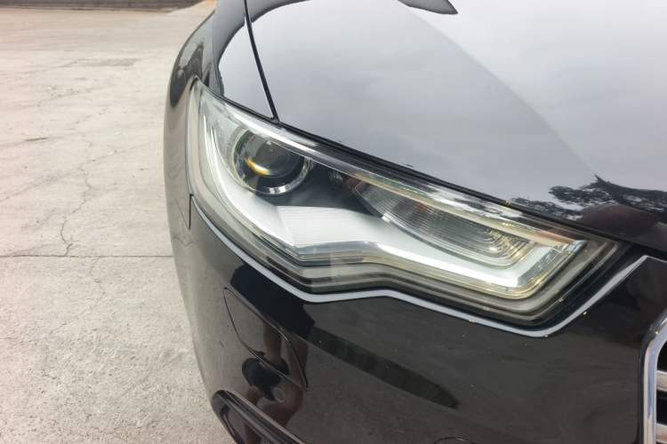 Used Audi A6L 2012 TFSI Standard Model Right Front Headlight