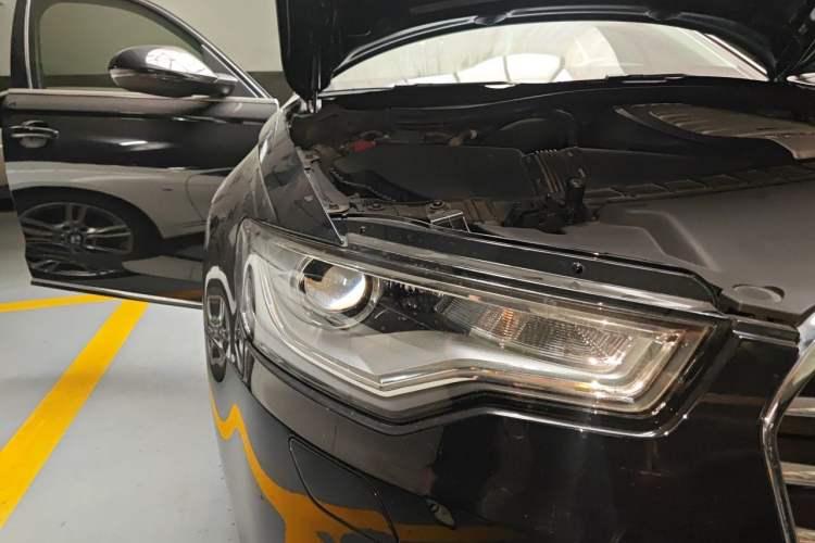 Used Audi A6L 2012 30 FSI Comfort Model Right Front Headlight