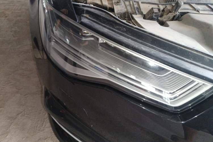 Used Audi A6L 2012 TFSI Standard Model Right Front Headlight