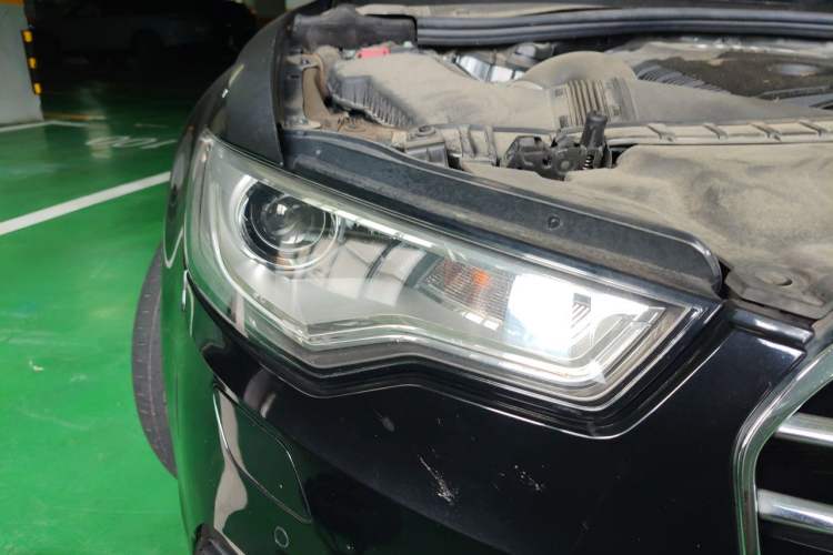 Used Audi A6L 2012 TFSI Standard Model Right Front Headlight