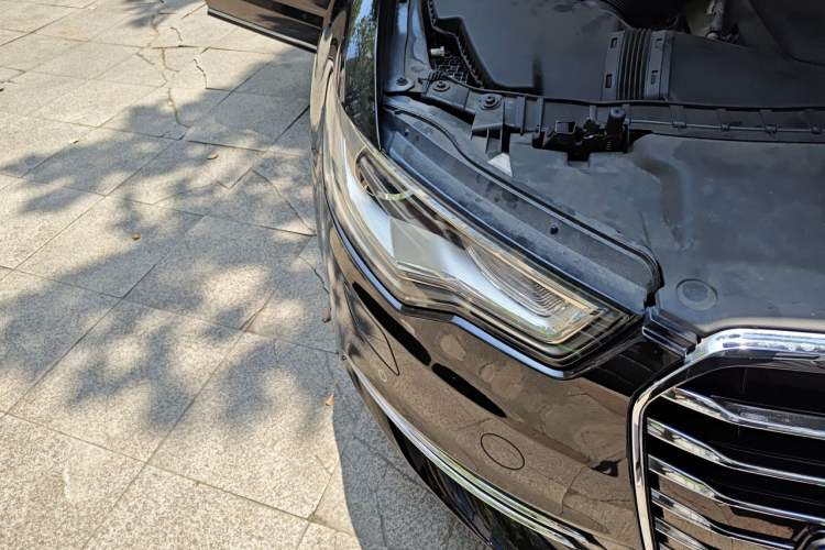 Used Audi A6L 2012 30 FSI Luxury Model Right Front Headlight