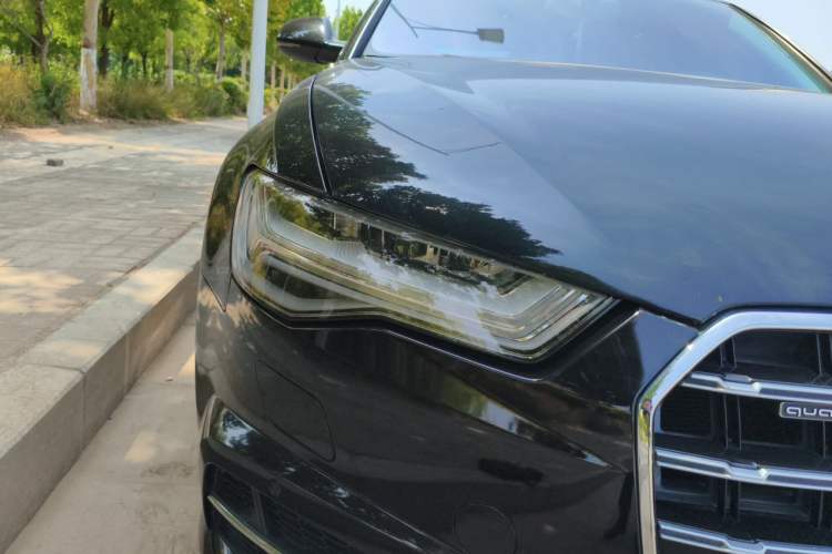 Used Audi A6L 2012 TFSI Standard Model Right Front Headlight