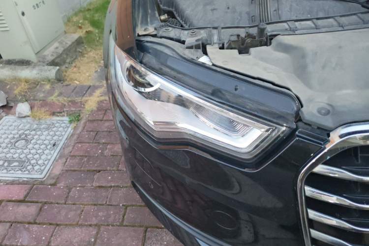 Used Audi A6L 2012 TFSI Standard Model Right Front Headlight