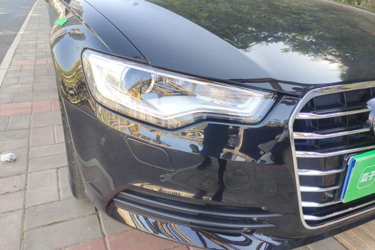 Used Audi A6L 2012 TFSI Standard Model Right Front Headlight