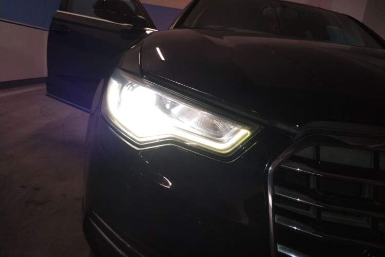 Used Audi A6L 2012 30 FSI Technology Edition Right Front Headlight