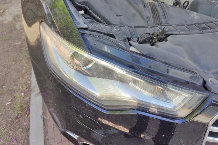 Used Audi A6L 2012 50 TFSI quattro Luxury Model Right Front Headlight
