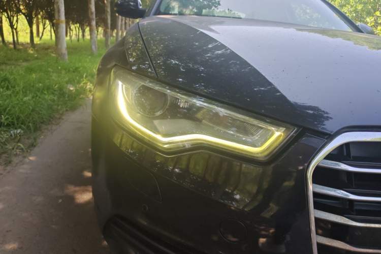 Used Audi A6L 2012 TFSI Standard Model Right Front Headlight