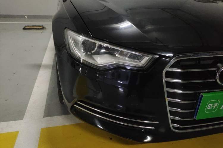 Used Audi A6L 2012 TFSI Standard Model Right Front Headlight