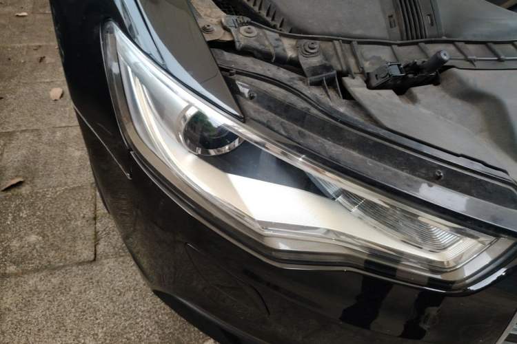 Used Audi A6L 2012 TFSI Standard Model Right Front Headlight