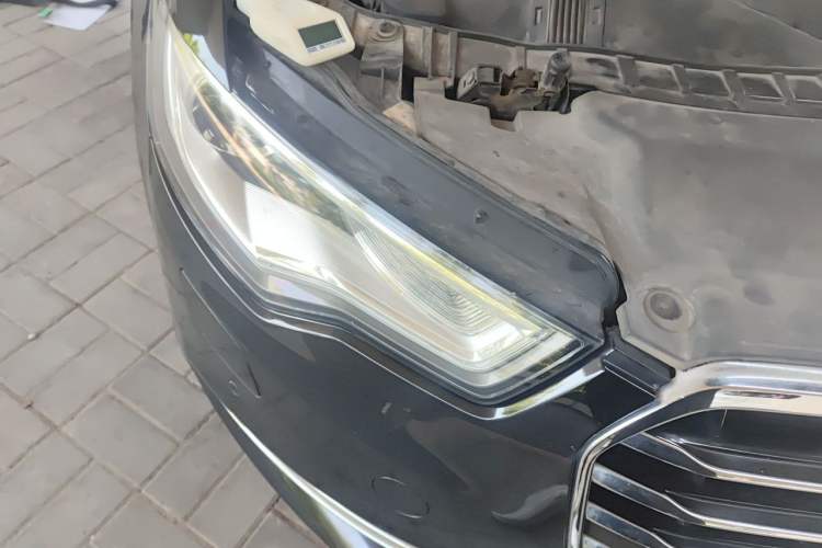 Used Audi A6L 2012 30 FSI Luxury Model Right Front Headlight