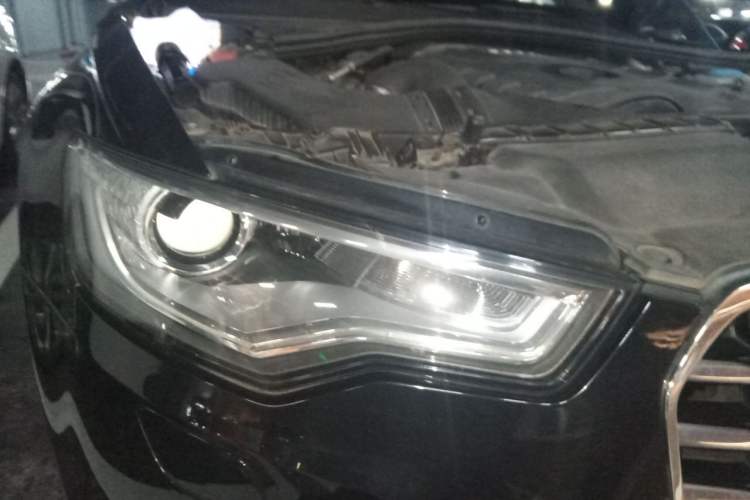 Used Audi A6L 2012 TFSI Standard Model Right Front Headlight
