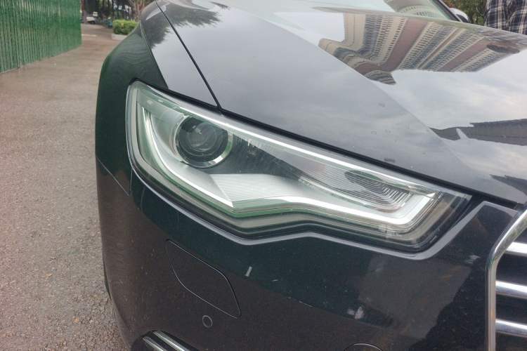 Used Audi A6L 2012 30 FSI Luxury Model Right Front Headlight