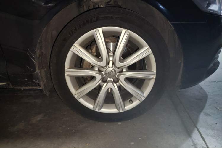 Used Audi A6L 2012 35 FSI Comfort Model Right Front Wheel Hub