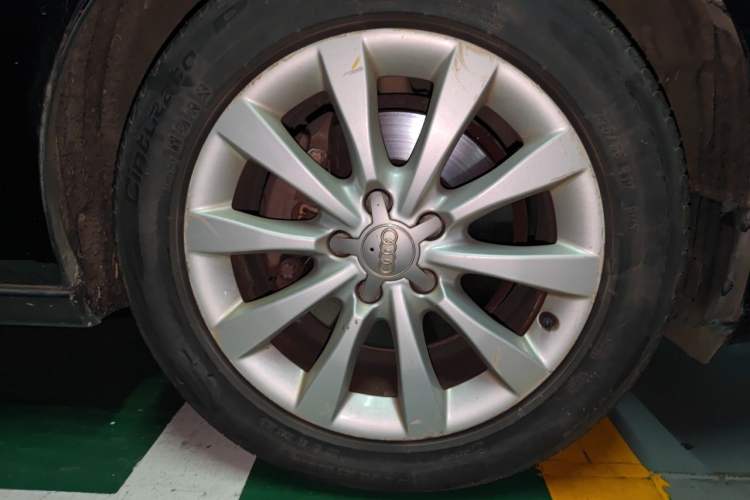 Used Audi A6L 2012 30 FSI Comfort Model Right Front Wheel Hub