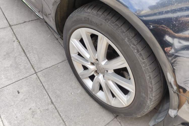 Used Audi A6L 2012 35 FSI quattro Luxury Model Right Front Wheel Hub