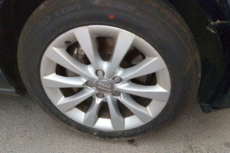 Used Audi A6L 2012 30 FSI Technology Edition Right Front Wheel Hub