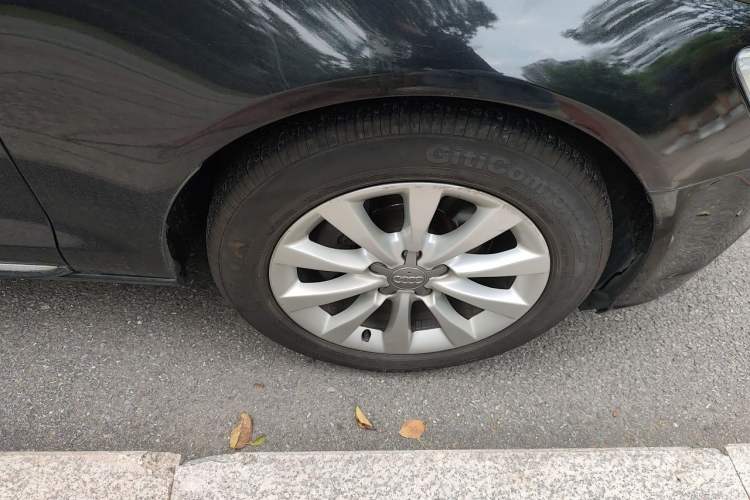 Used Audi A6L 2012 30 FSI Technology Edition Right Front Wheel Hub