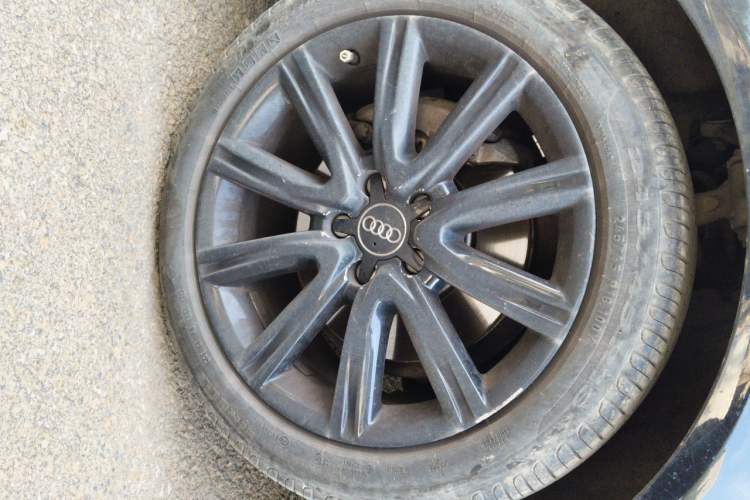 Used Audi A6L 2012 30 FSI Technology Edition Right Front Wheel Hub