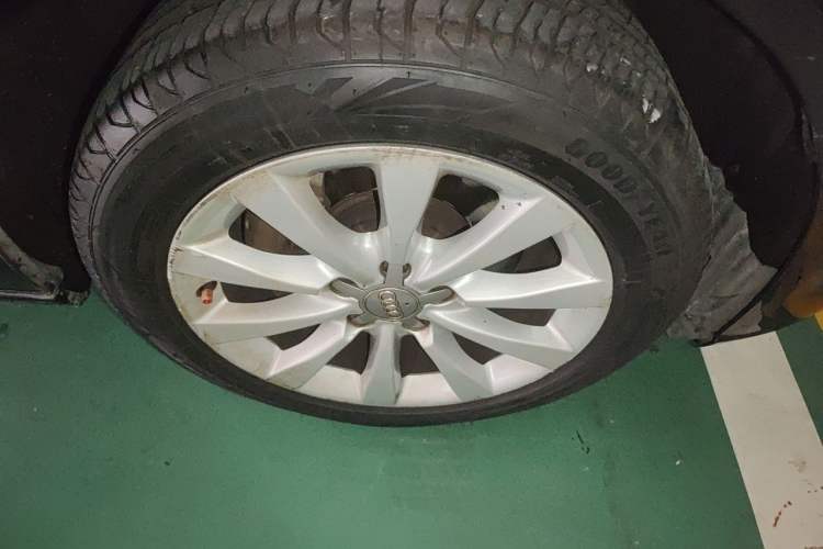 Used Audi A6L 2012 TFSI Standard Model Right Front Wheel Hub
